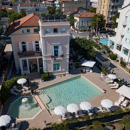 Appartamenti Diffusi Di Villa Fiorita Con Accesso Alle Piscine Della Struttura Principale Каттоліка Екстер'єр фото