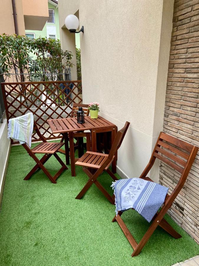 Appartamenti Diffusi Di Villa Fiorita Con Accesso Alle Piscine Della Struttura Principale Каттоліка Екстер'єр фото